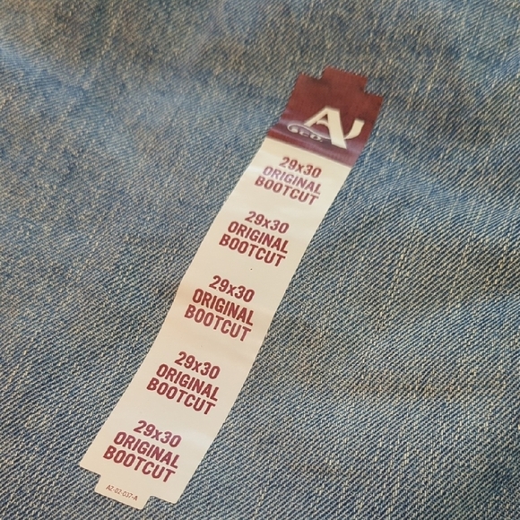 Arizona Jean Company Men's Classic Denim Jeans - Picture 2 of 8